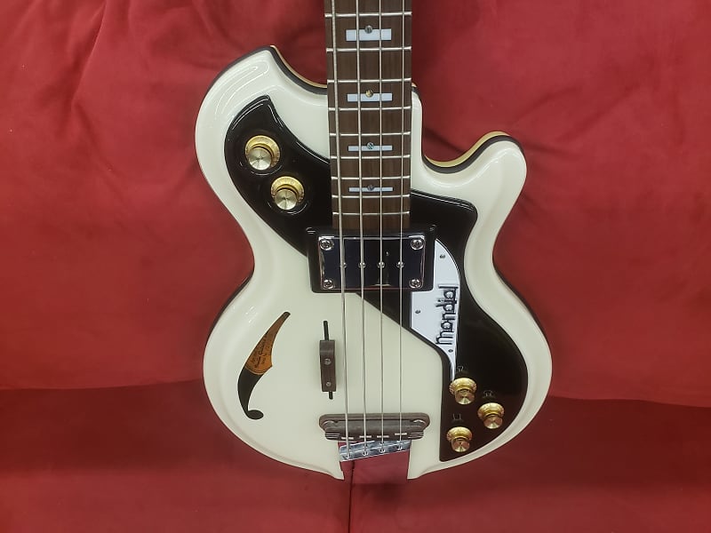 Mondial Classic Bass - Italia Guitars USA