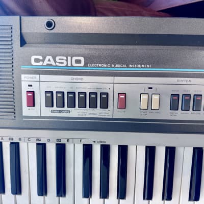 Casio CT-605 1984 - Cream
