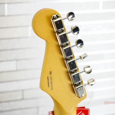 Fender Vintera '50s Stratocaster Modified with Maple Fretboard 2-Color Sunburst image 13
