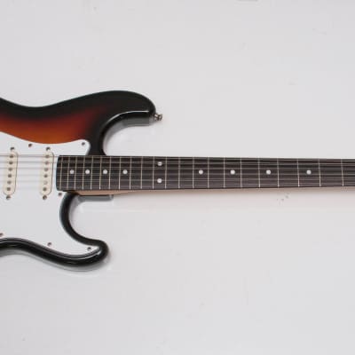 Fender ST-XII 12 String Stratocaster MIJ 1987-1993 3-Tone Sunburst image 5