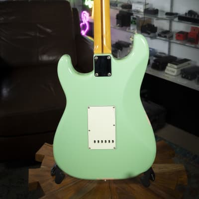 Fender Stratocaster 2018 - Surf Green With Shell Pink Stripes image 4