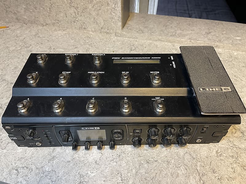 Line 6 POD HD Pro X Rackmount Multi-Effect and Amp Modeler 2010s with MKII  footboard controller