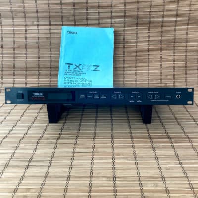 Yamaha - TX81Z - FM Tone Generator - Rackmount Synthesizer - 1980s - made in Japan - with manual