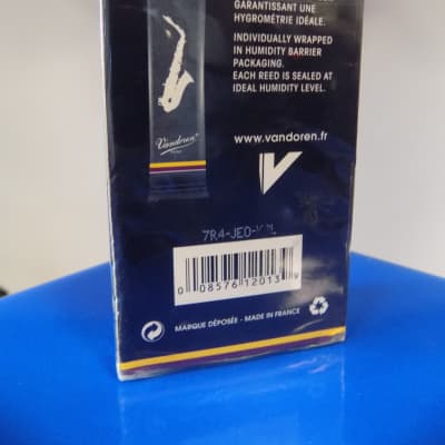 Vandoren Traditional SR214 Strength 4.0 Eb Alto Saxophone Reeds - 10 Pack image 2