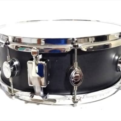 PACIFIC (PDP) by DW 14" X 5.5" SNARE DRUM  2004 MATTE BLACK image 6