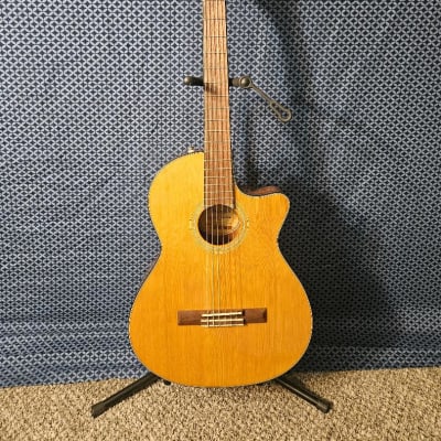 Fender CN-240SCE Classical Cutaway Nylon Acoustic-Electric