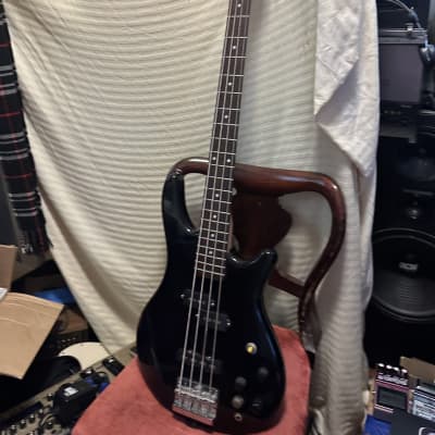 Series 10 4 string bass guitar - Black image 6