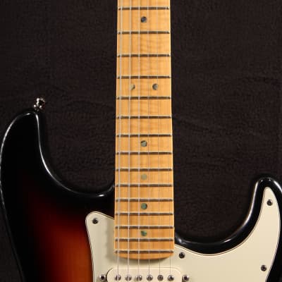Fender Stratocaster Deluxe 2000 image 7