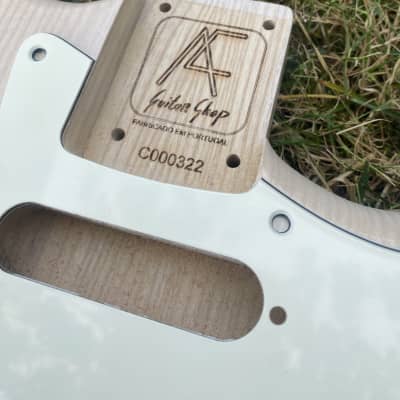Heavy Seas Stratocaster style body Fender dimensions 2025 - White blonde Nitro image 13