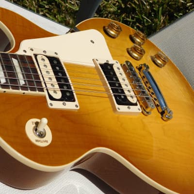 Gibson Les Paul Classic 2022 Honey Burst image 7