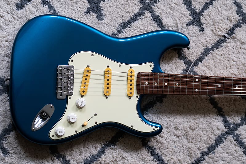 Vanzandt STV-R3 Lake Placid Blue (custom order, one-piece ash body,  Brazilian rosewood) Strat Clone | Reverb Cyprus