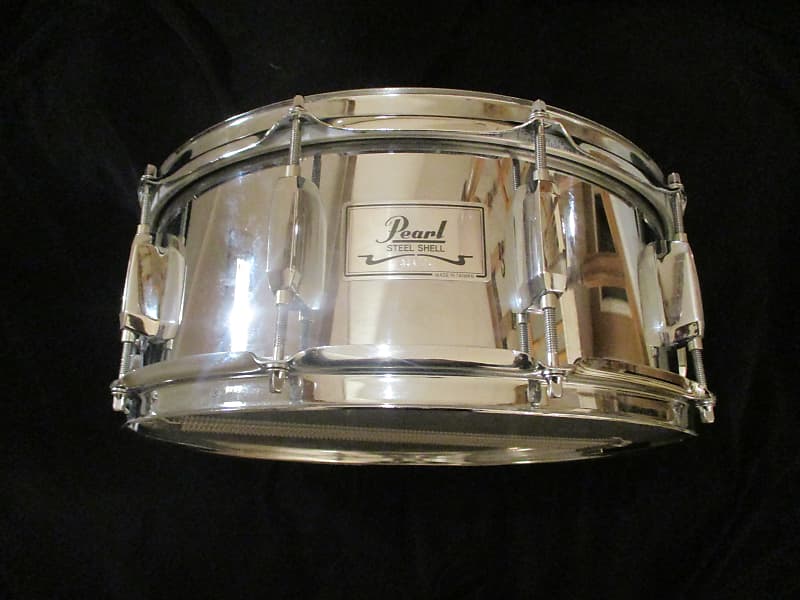 Pearl Mirror Chrome 14 X 5.5 Snare Drum, Internal Muffler, Reverb