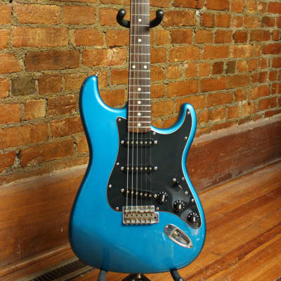 Fender Stratocaster Made in Japan 1984-1987 - Metallic Blue image 3