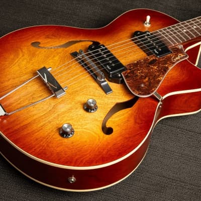 Godin 5th Avenue CW Kingpin II P90 Cognac Burst SF - No Bag/Case image 3