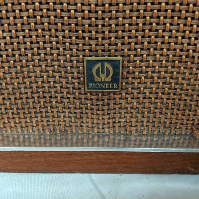 Vintage Pioneer CS-33 Speakers (Pair) Walnut Cabinet - 25 watts Peak Impedance 8 Ohms image 5