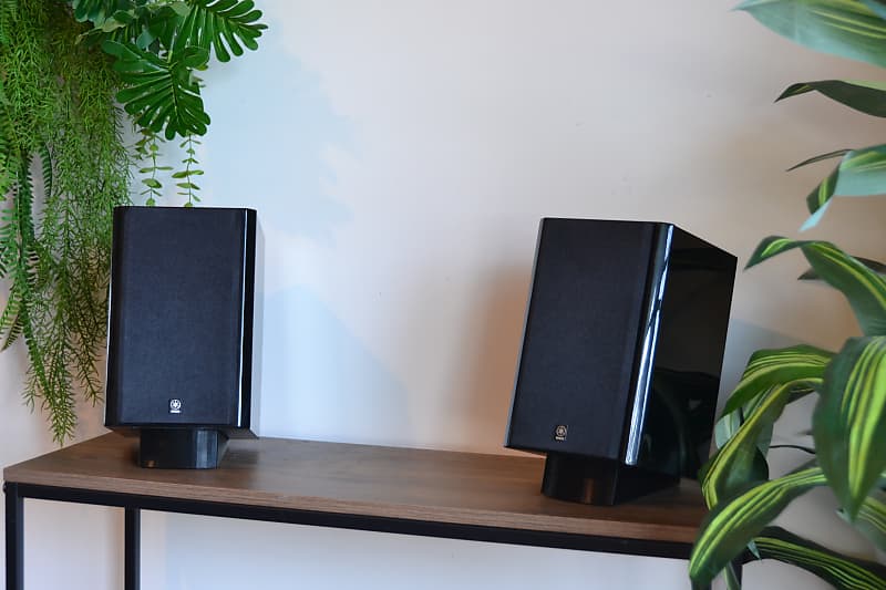 Yamaha NX-E700 2-Way Bookshelf Speakers Piano Black | Reverb