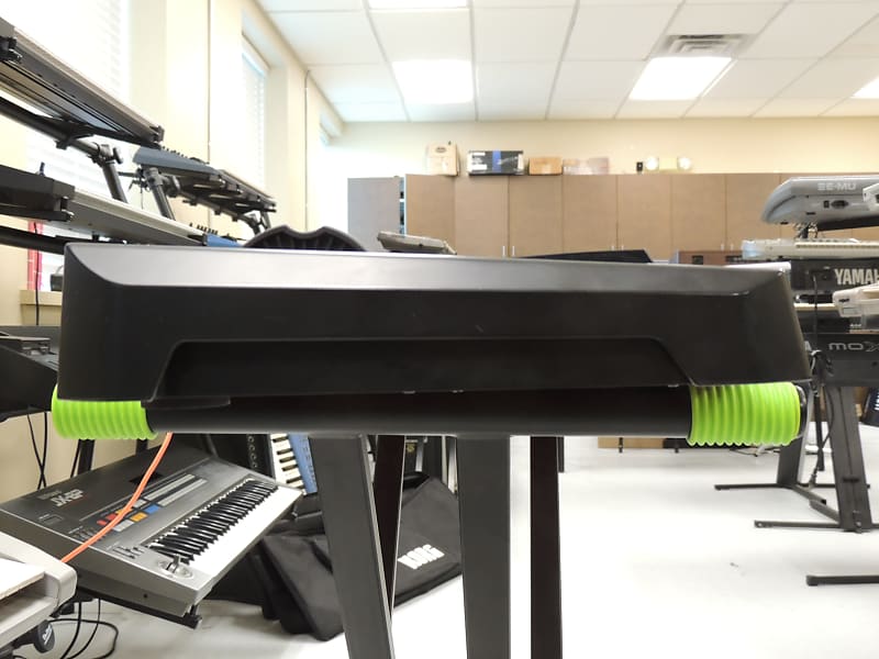 Akai MPK-261 MIDI Keyboard and pad controller (used) | Reverb