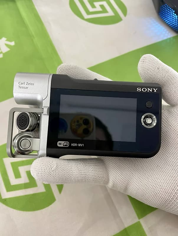 SONY HDR-MV1 Music video recorder, like new condition, Micro SD  cards-compatible Sony HDR-MV1 Music