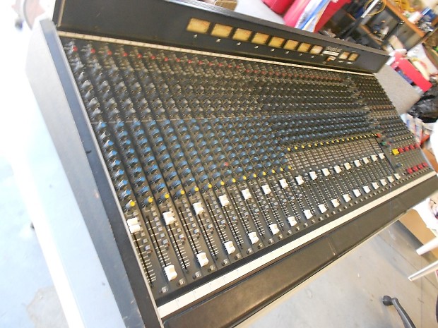 Soundcraft-8000-mixing-console-32-x-8-recording-mixer-works-great-tested image 1