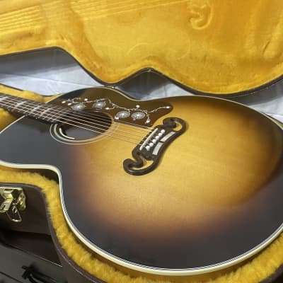 Gibson Noel Gallagher J-150 Vintage Sunburst image 2
