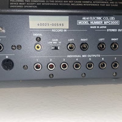 Akai MPC3000LE MIDI Production Center 1999 - 2001 - Black image 10
