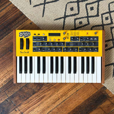 Dave Smith Instruments Mopho Keyboard