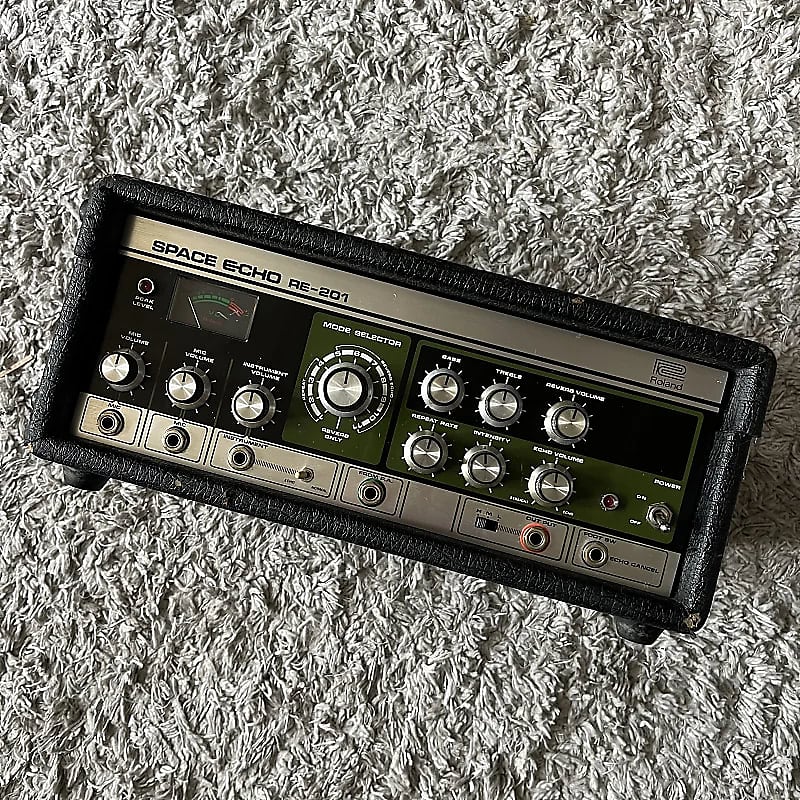 アンプ Roland Space Echo RE-201 The original Roland Space Echo RE-201: A plug-in simulation