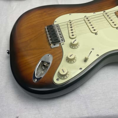 Fender USA Stratocaster Guitar with Case - changed saddles & electronics 1979 - 2-Color Sunburst / Maple neck image 6