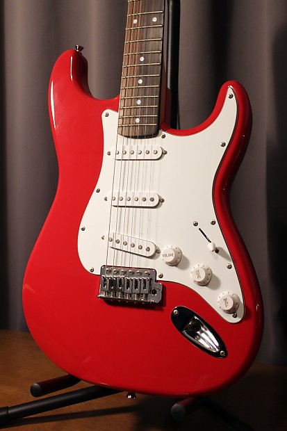 Fender starcaster sale red
