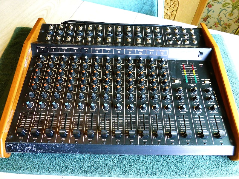 On-Stage - 32 - 48 Channel Mixer Dust Cover - MDA7032