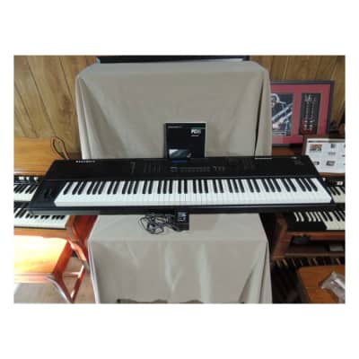 Kurzweil PC-88 88 weighted key stage piano with Manual & AC Adapter [Three Wave Music]