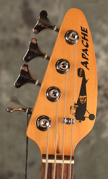 Vox Apache 2 Bass White Phantom 4 String Travel Short Scale