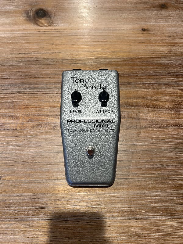 ギター SOLA SOUND TONE BENDER The Sola Sound Tone Bender and the Early Evolution of the