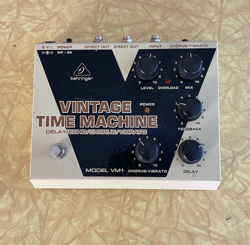 Behringer VM1 Vintage Time Machine Delay / Vibrato Pedal (memoryman clone)