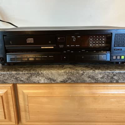 Superb SONY  CDP-605ESD  CD Player image 1