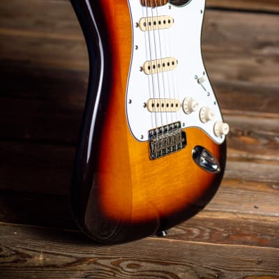 Fender "E"Series MIJ 1985 Sunburst Reissue Stratocaster w/upgrades image 6