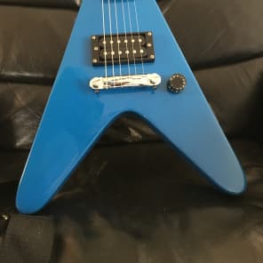Gibson maestro electric guitar flying v hotsell