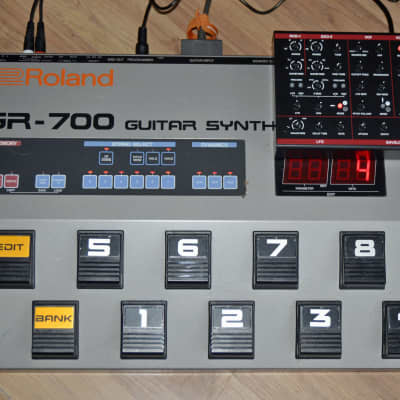 Roland GR-700 + DT-200 + GK-1 Driver + AB-700 Case + C24 cable 1984