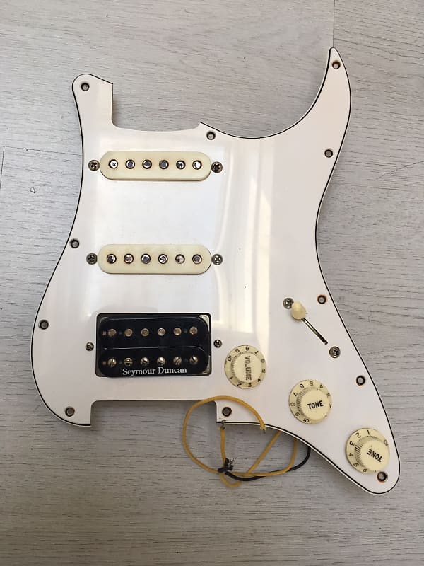 Custom Shop: HSS Loaded Pickguard for Strat®