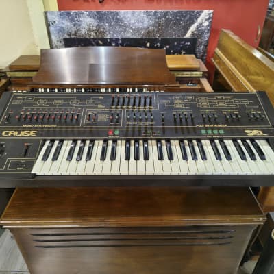 SIEL CRUISE Vintage Analog Italian Synthesizer RARE Mono and Polyphonic Synth String Machine