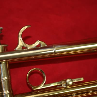 Selmer Paris Lightweight ML Bore 1968 Bb trumpet- Lacquered Brass image 4