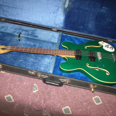 Vintage 1966 Mosrite Celebrity Bass rare Tran Emerald Green for sale