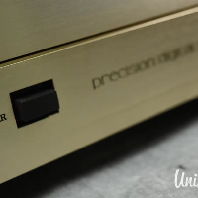 Accuphase DC-81 DAC Precision digital processor in very good condition image 10