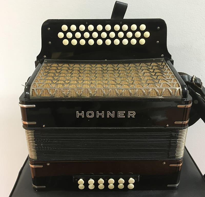 3 on sale row accordion