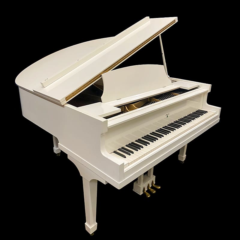 Sweet white baby grand piano 4'10'' image 1