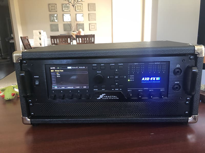 Fractal Audio Systems AXE-FX III (ケース付) Fractal Audio Systems AXE-FX III (ケース付)