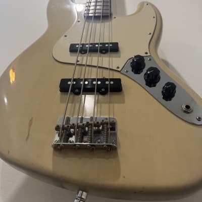 FENDER HIGHWAY 1 JAZZ BASS (U.S. MODELS NO. 011-1400) bass guitars