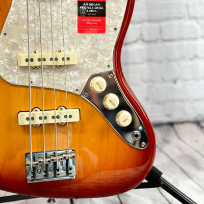 Fender Limited Edition Lightweight Ash American Professional image 3
