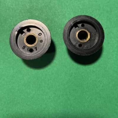 1964 FENDER Duo Sonic/Music Master/Mustang/Jaguar/Jazz Bass Knobs - Pair image 2