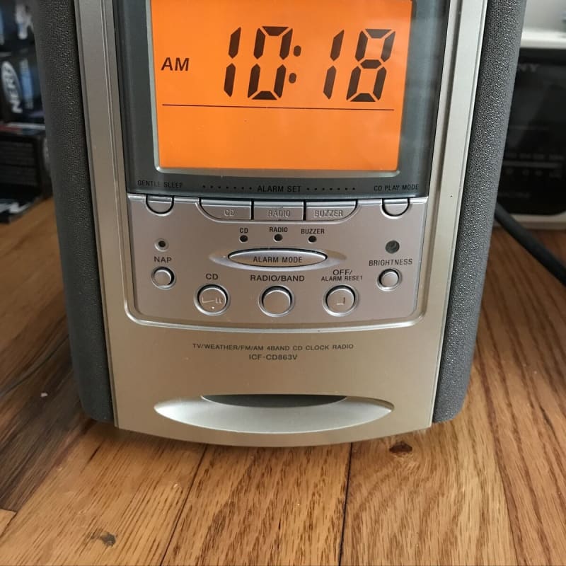 SONY ICF-CD830 Radio reloj estéreo AM/FM con reproductor de CD  (descontinuado por el fabricante)
